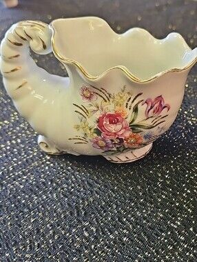 White Porcelain Floral Handled Basket with Gold Trim